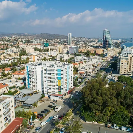 Superapart Galaxy Court * Limassol